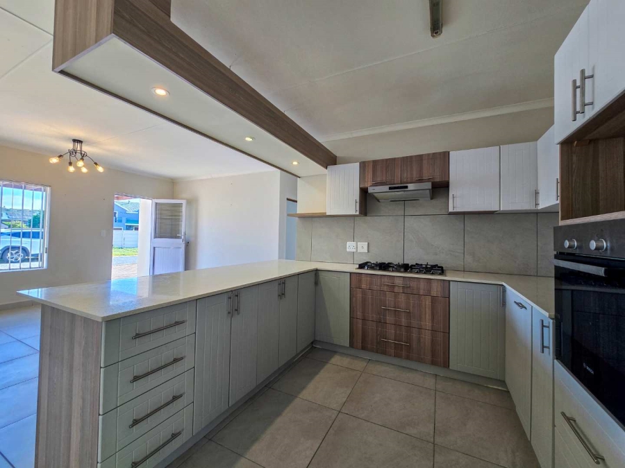 2 Bedroom Property for Sale in Stilbaai Wes Western Cape